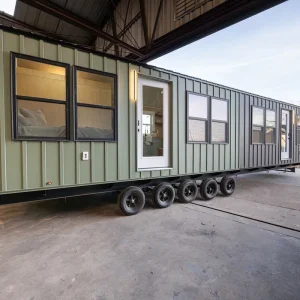 Reduced! 2 bedroom & 2 bathroom 40 x 10