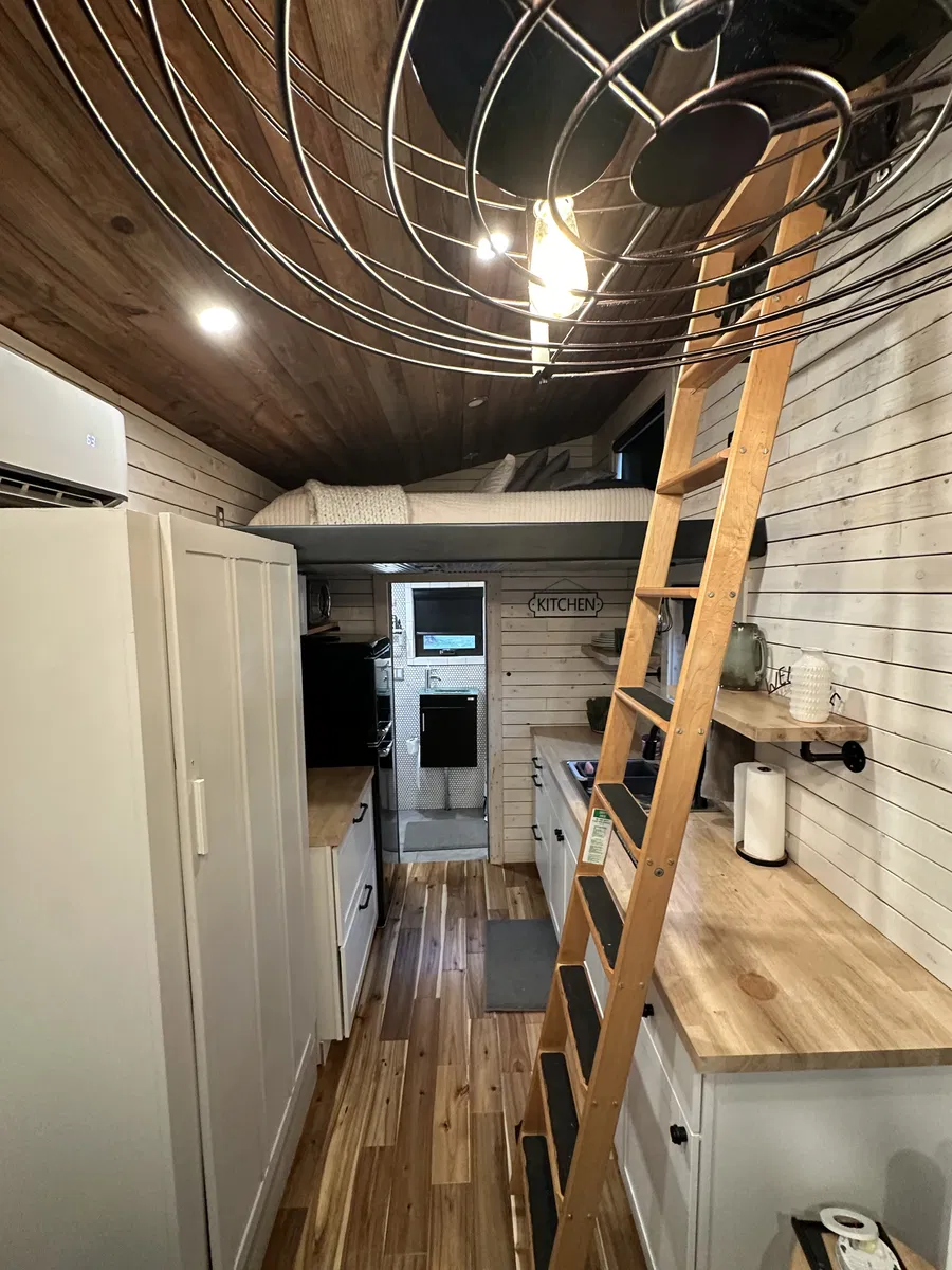 Charming 20ft Custom Tiny Home on Wheels - - Image 3