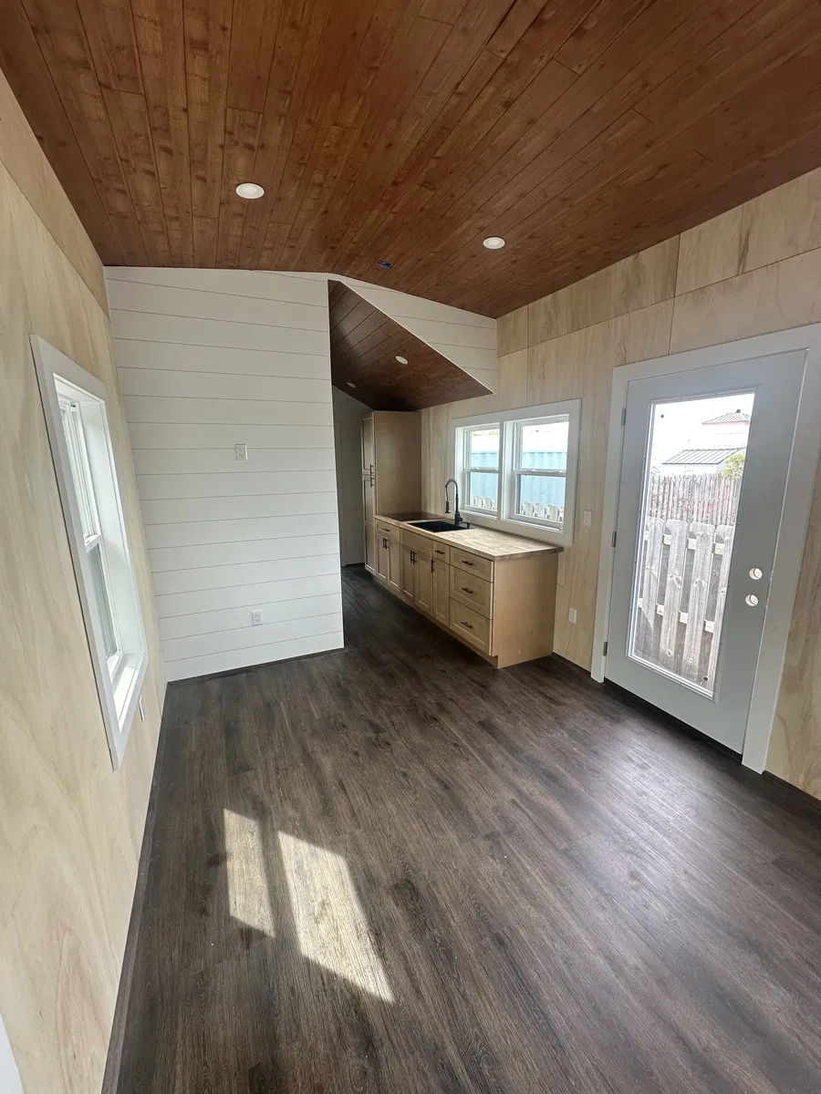 32x10 Mondo -Available Now - Image 5