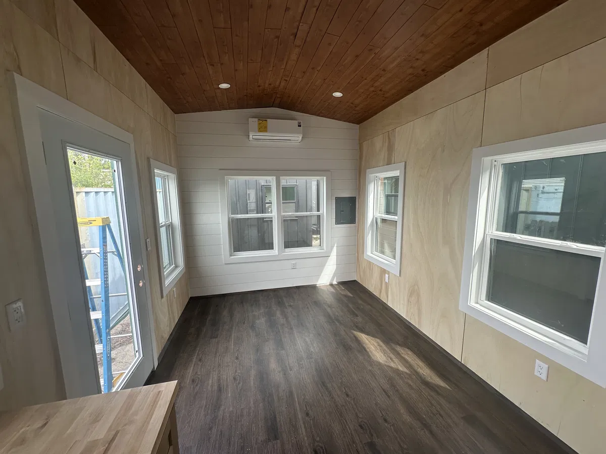 32x10 Mondo -Available Now - Image 4