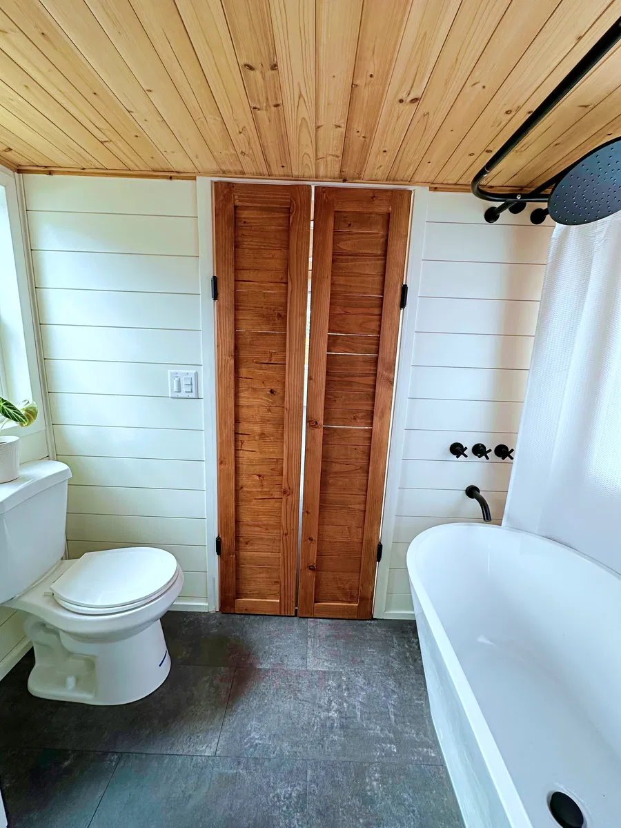 For Sale - Stunning Custom-Built Tiny Home - Image 4