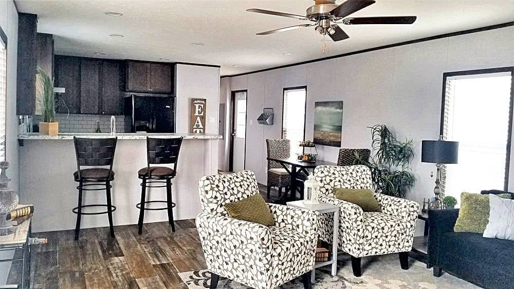 The Razor – 16′ x 66′ - Image 4