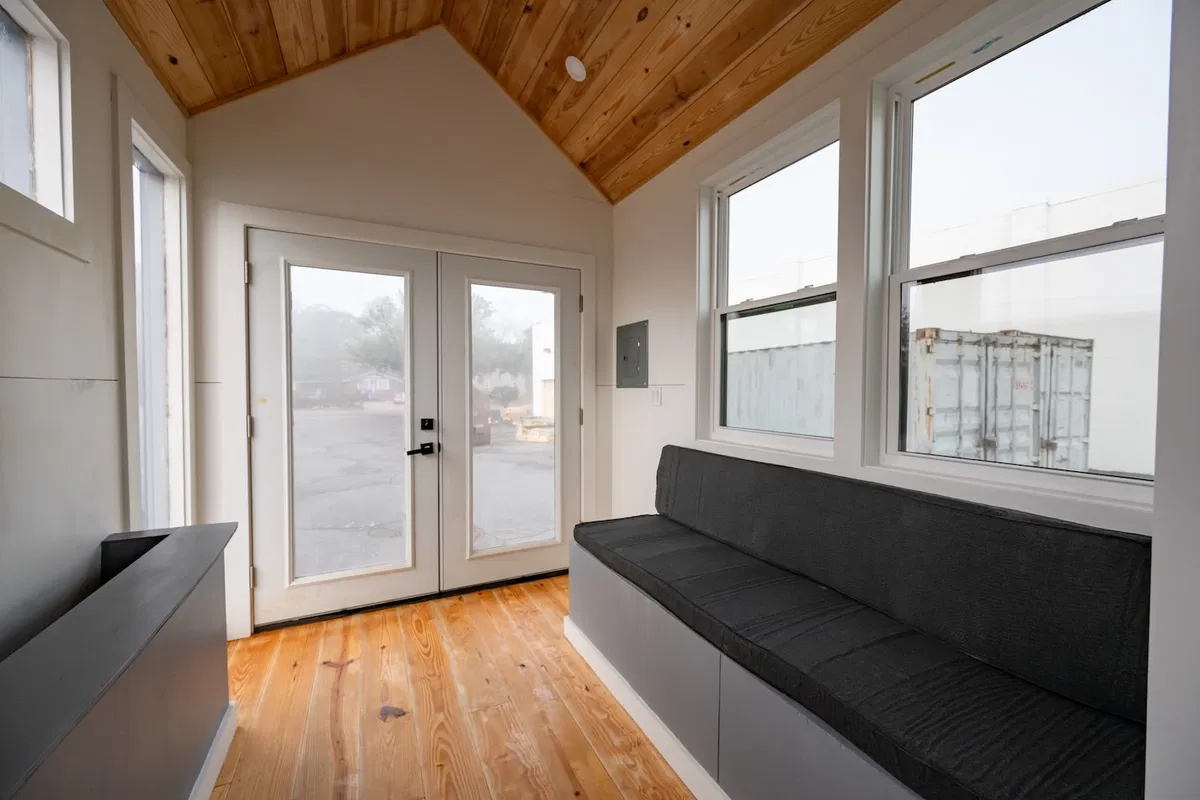 SPRING SPECIAL! 25 x 8 NEW Tiny Ready to Roll! - Image 4