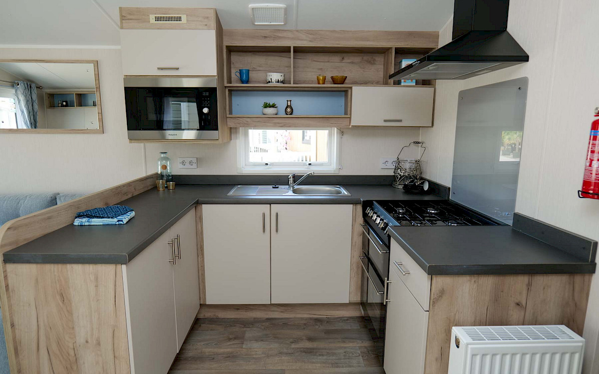 Willerby Linwood 35x12/2 - Image 2